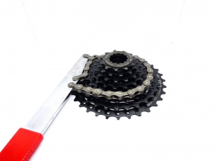 JET BAT KLUCZ DO ŚCIAGANIA TRZYMANIA KASET