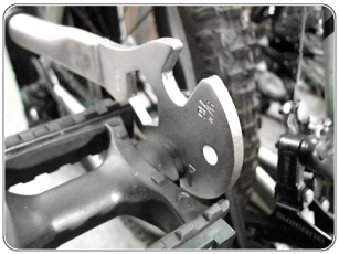 BIKE-HAND YC-163 DUŹY KLUCZ DO PEDAŁÓW 15mm i 24mm