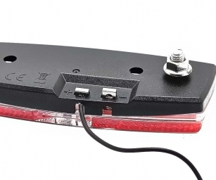 2K JY-6243M LAMPKA TYŁ PODTRZYMANIE PRĄDNICA BAGAŹNIK FUNKCJA STOP