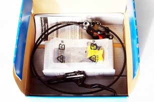 SHIMANO BR-MT200 HAMULEC HYDRAULICZNY PRZÓD