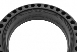 OPONA BEZDĘTKOWA 8 1/2 x 2 PEŁNA DO E-HULAJNOGI - CZARNA Z OTWORAMI