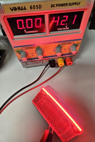 2K JY-555E LAMPKA TYŁ NA BAGAŻNIK CZUJNIK STOP E-BIKE 6,0-54,6V