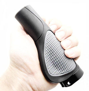 CHWYTY SKRĘCANE Z PODTRZYMANIEM NADGARSTKA 133/133mm FD-A02-B