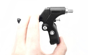 DŻWIGNIE HAMULCA PCV DZIECIĘCE PROFILOWANE CZARNE 