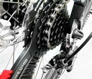 BIKE-HAND YC-790 SZCZOTKA DO CZYSZCZENIA KASET ŁAŃCUCHA