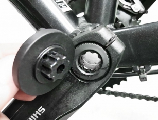 BIKE-HAND YC-27 KLUCZ DO ŚRUBY LEWEJ KORBY HOLLOWTECH II