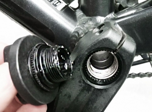 BIKE-HAND YC-27 KLUCZ DO ŚRUBY LEWEJ KORBY HOLLOWTECH II