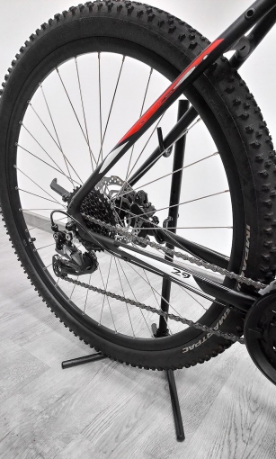 BIKE-HAND YC-109AF STOJAK NA ROWER ZA RAMĘ TYLNE WIDEŁKI