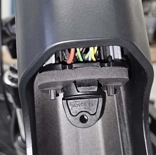 OSŁONA STYKÓW GUMOWA ZAŚLEPKA PINÓW ZŁĄCZA AKUMULATORA