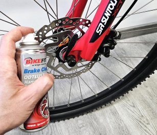 BIKE-FIT CLEANER DO ODTŁUSZCZANIA TARCZ HAMULCA SPRAY 200ml